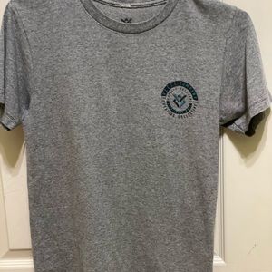 Men’s small veece shirt